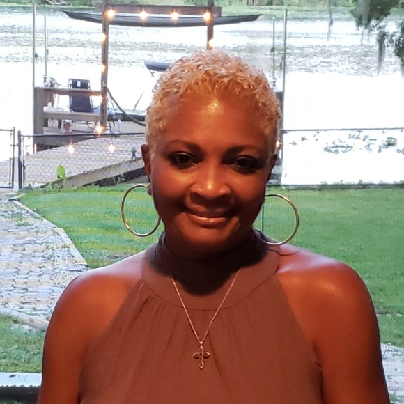 Meet your Posher, Terri - Picture 2 of 2